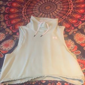 NWOT under armour crop